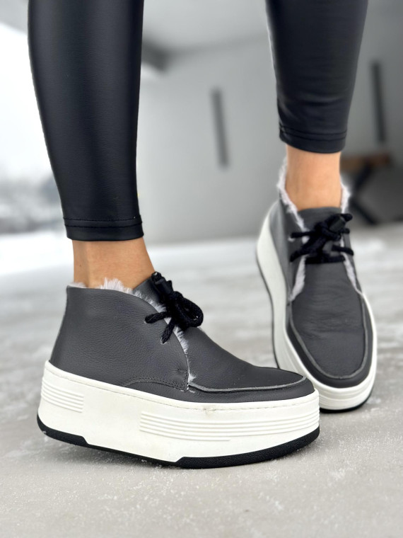 Szare ciepłe półbuty damskie ze skóry naturalnej z ozdobnym futerkiem