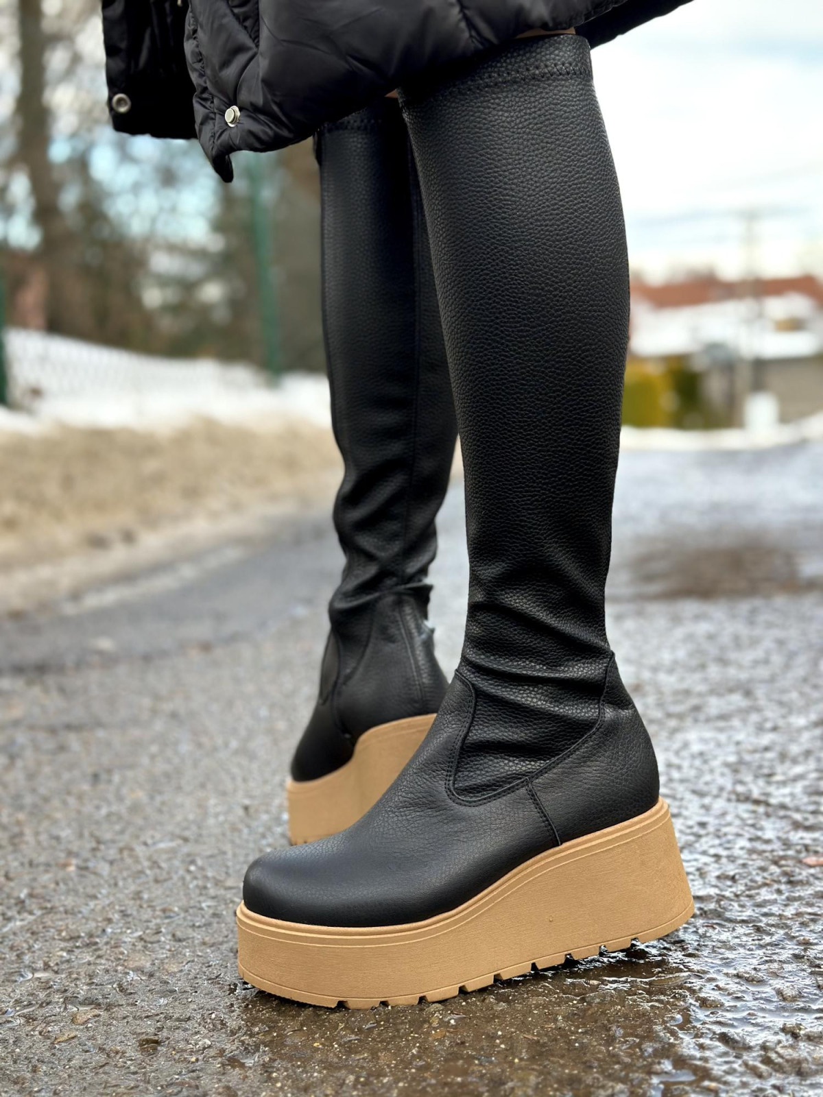 Czarne kozaki damskie połączenie lycry i skóry naturalnej