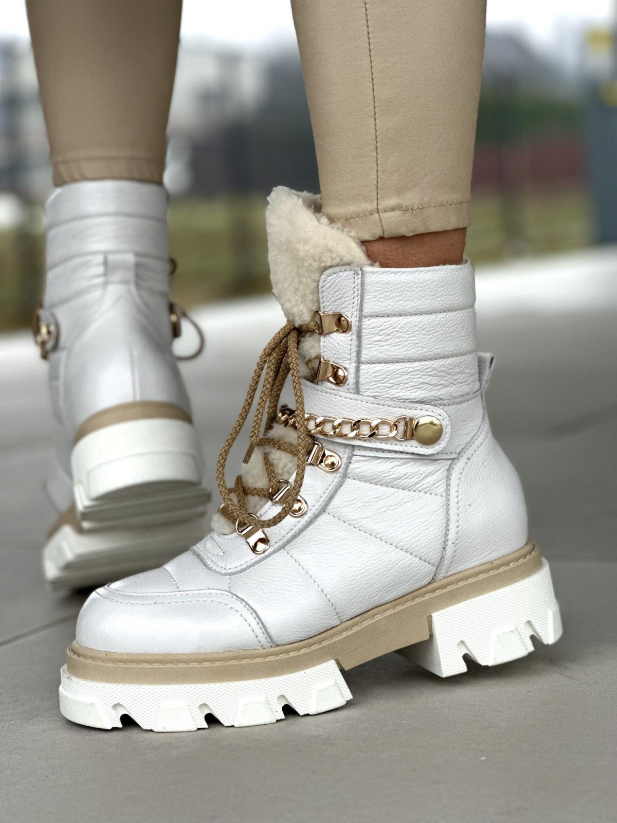 Białe bardzo ciepłe śniegowce damskie ze skóry naturalnej