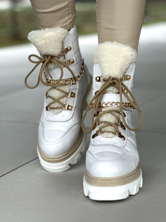 Białe bardzo ciepłe śniegowce damskie ze skóry naturalnej