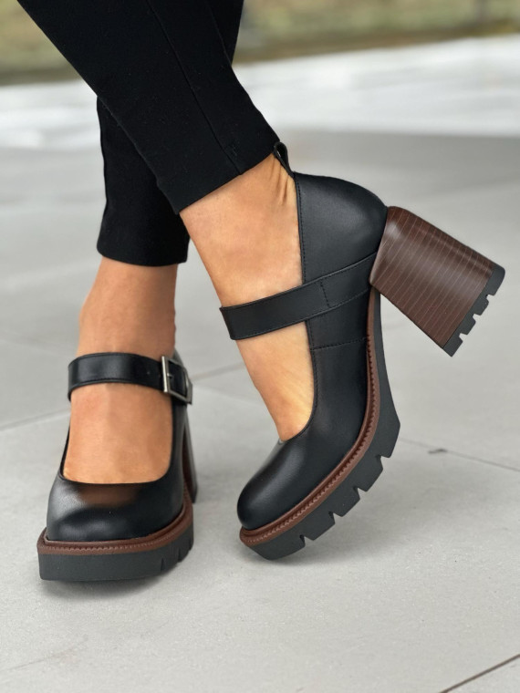 Czarne półbuty damskie z klamerką, na średnim obcasie, skóra naturalna