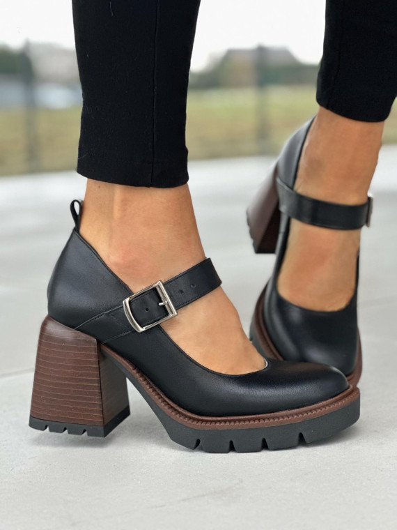 Czarne półbuty damskie z klamerką, na średnim obcasie, skóra naturalna