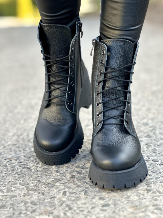 Czarne lekkie ocieplane trapery damskie ze skóry naturalnej