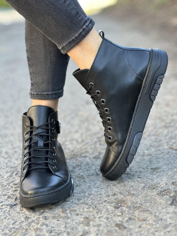 Wysokie czarne trampki damskie ze skóry naturalnej