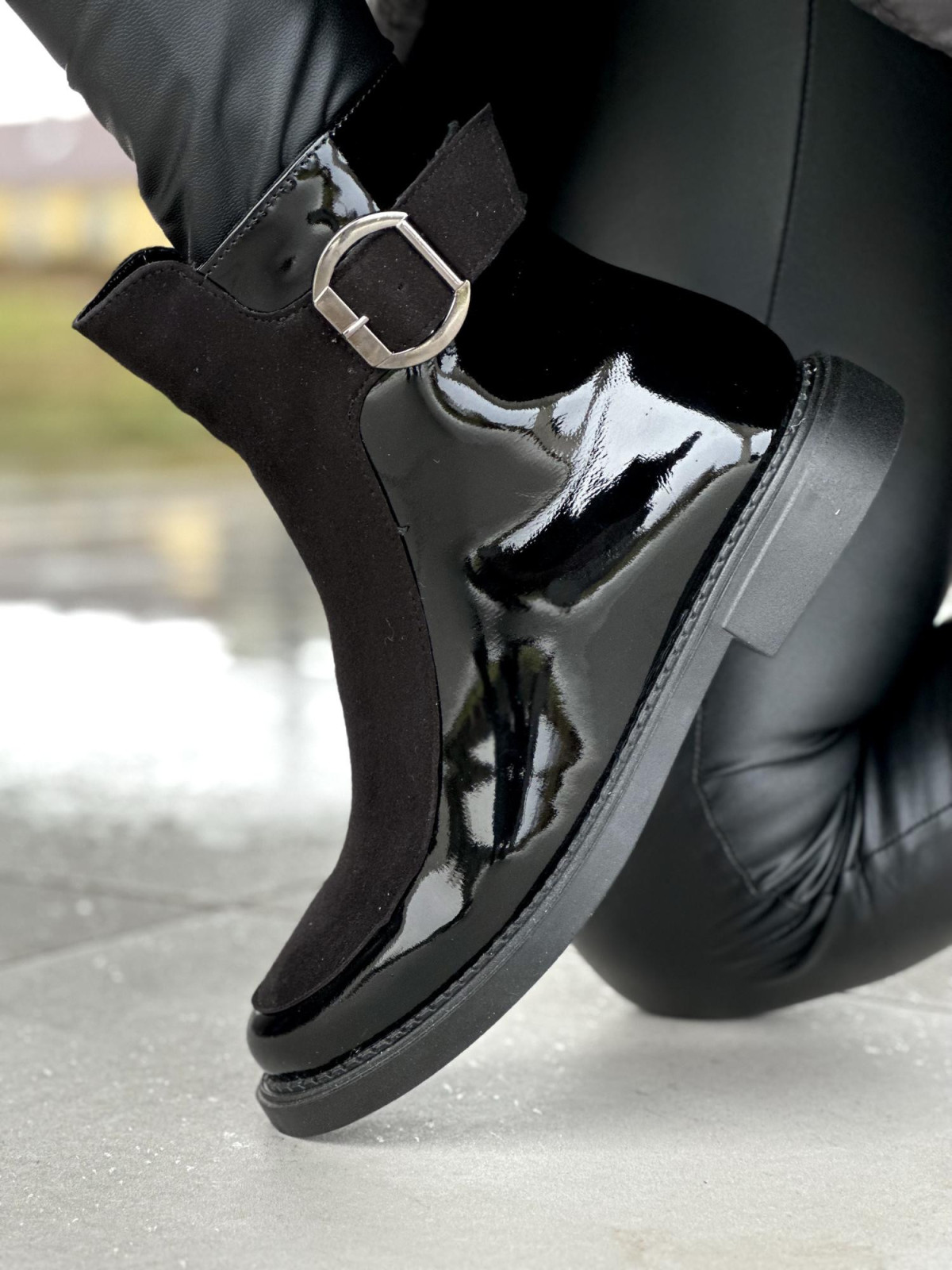 Czarne ocieplane botki damskie ze skóry naturalnej