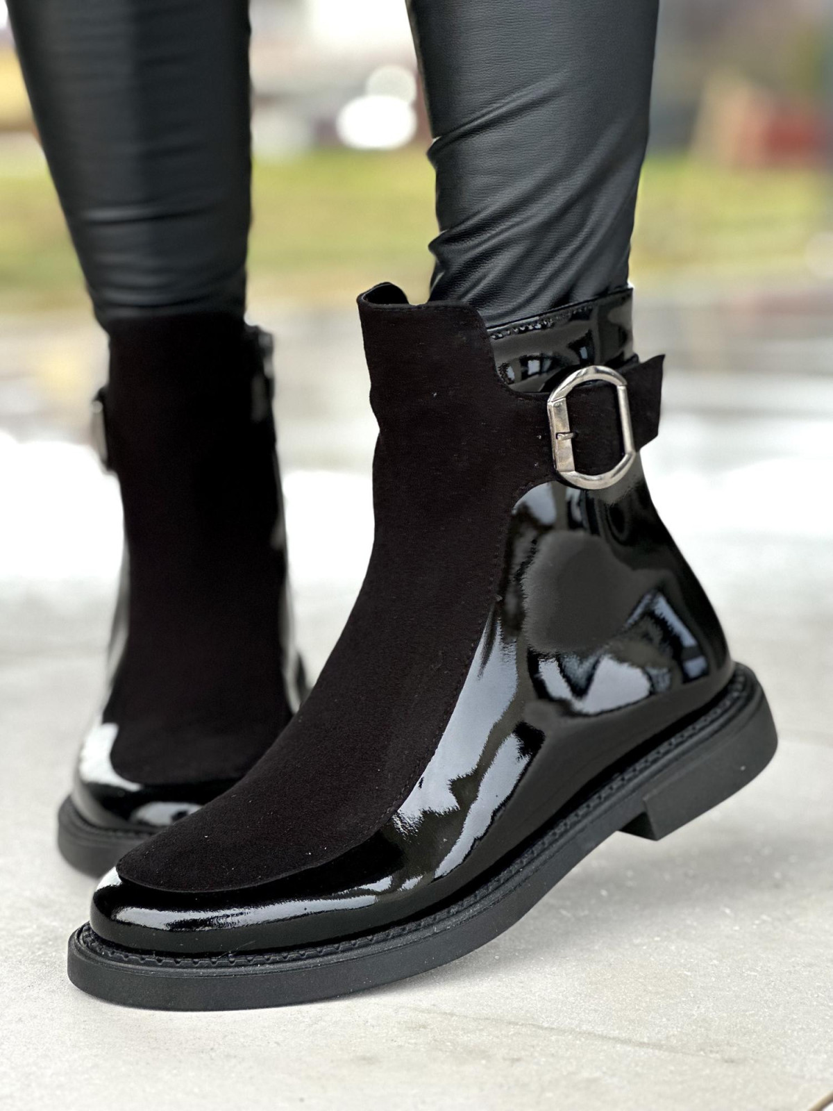 Czarne ocieplane botki damskie ze skóry naturalnej