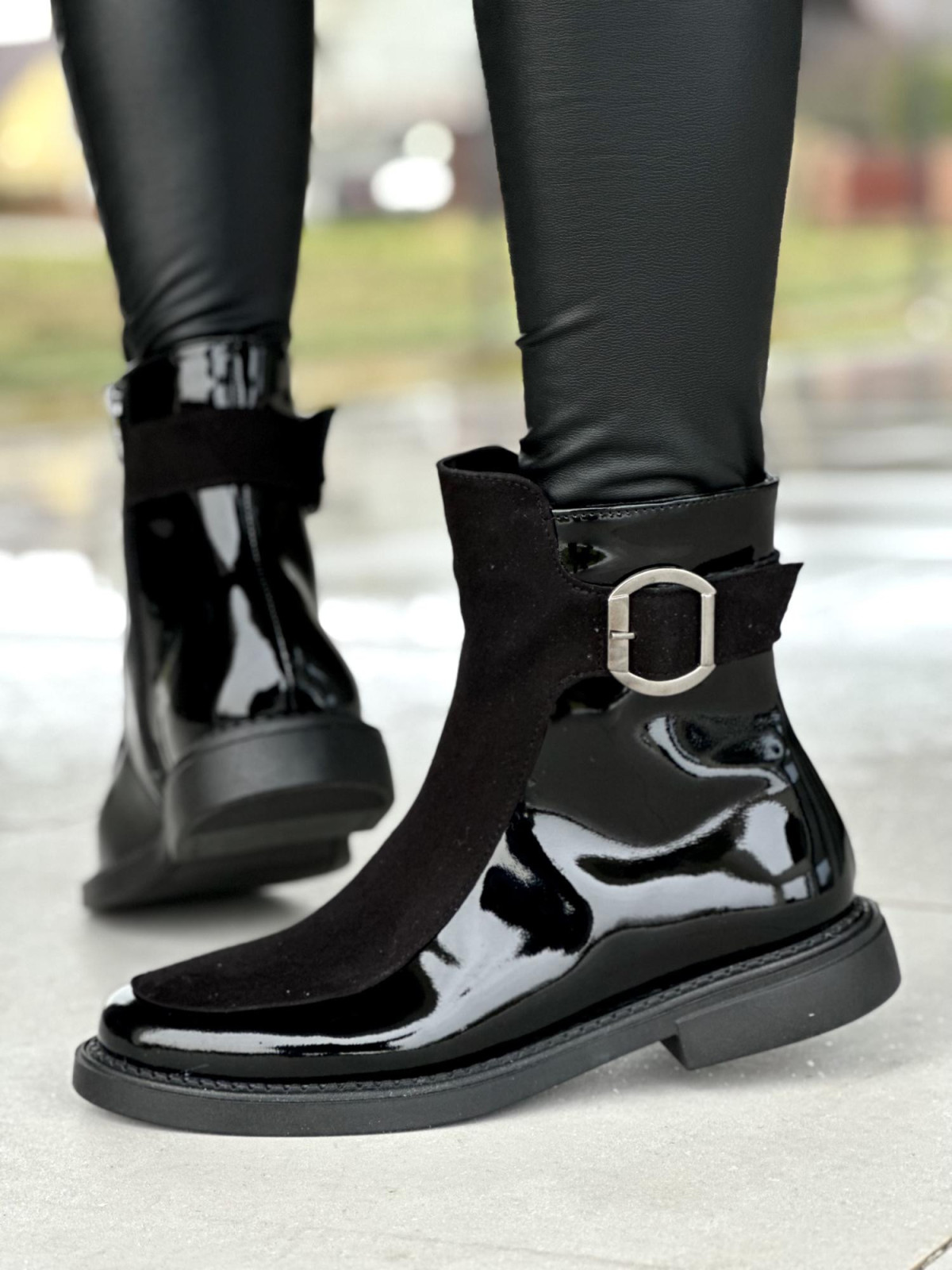 Czarne ocieplane botki damskie ze skóry naturalnej