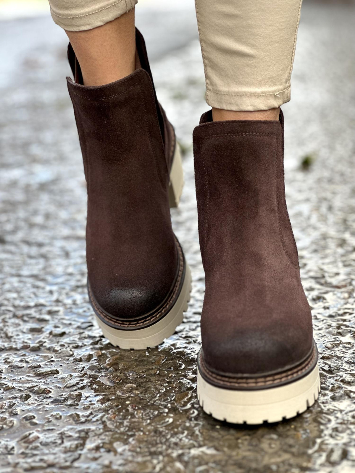 Brązowe ocieplane botki damskie ze skóry naturalnej