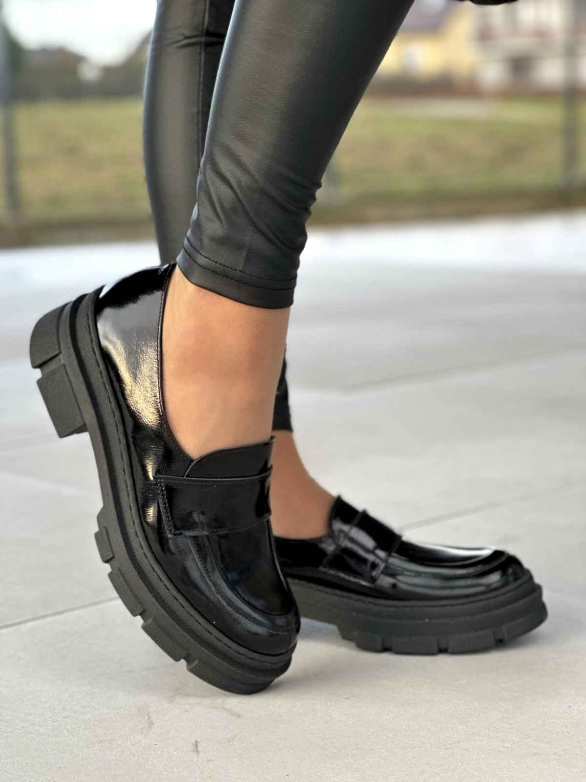 Wygodne i stylowe czarne mokasyny damskie skóra naturalna