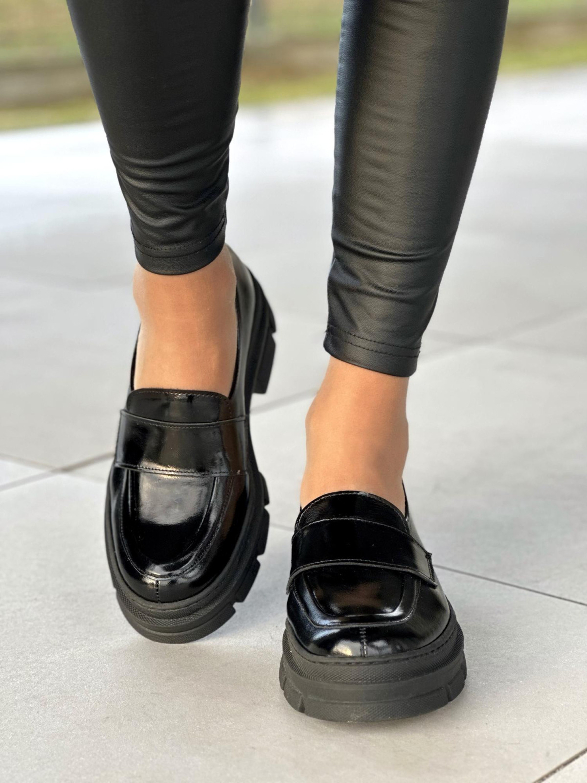 Wygodne i stylowe czarne mokasyny damskie skóra naturalna