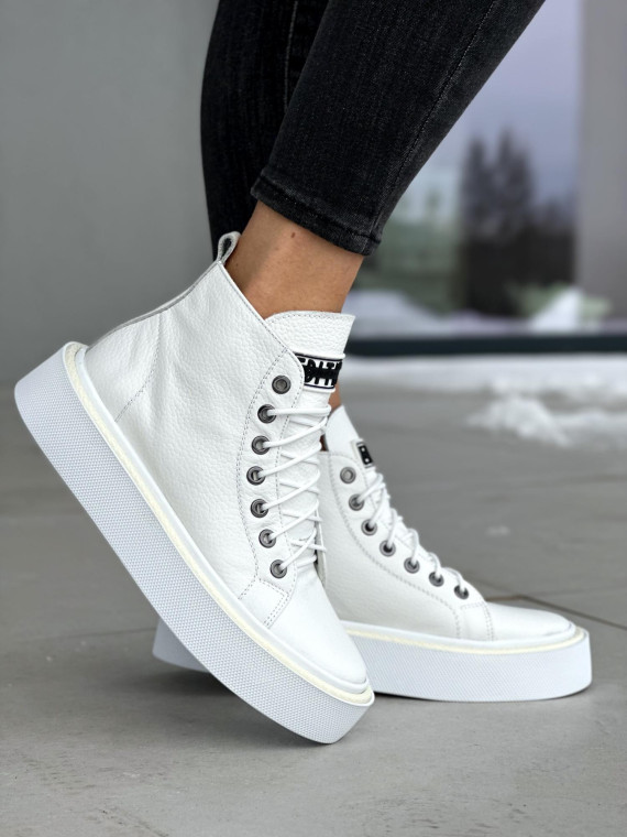 Wysokie białe trampki damskie na grubszej podeszwie, skóra naturalna