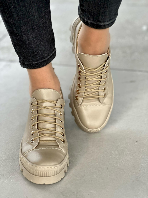 Beżowe niskie trapery damskie, skóra naturalna