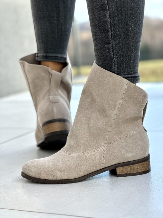 Stylowe szare botki damskie z luźną cholewką, skóra naturalna welurowa