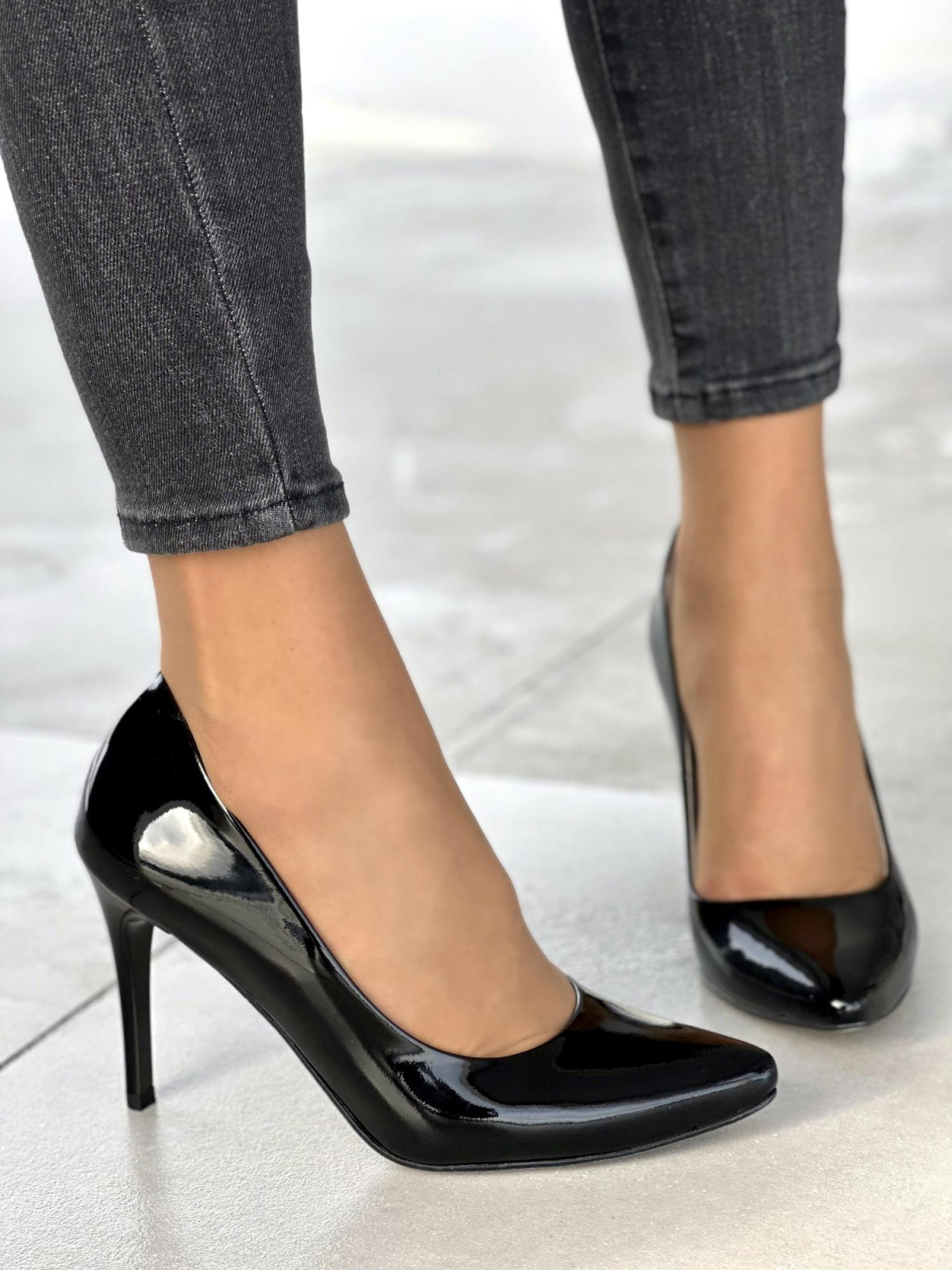Klasyczne czarne czółenka szpilki damskie na wysokim obcasie, skóra naturalna