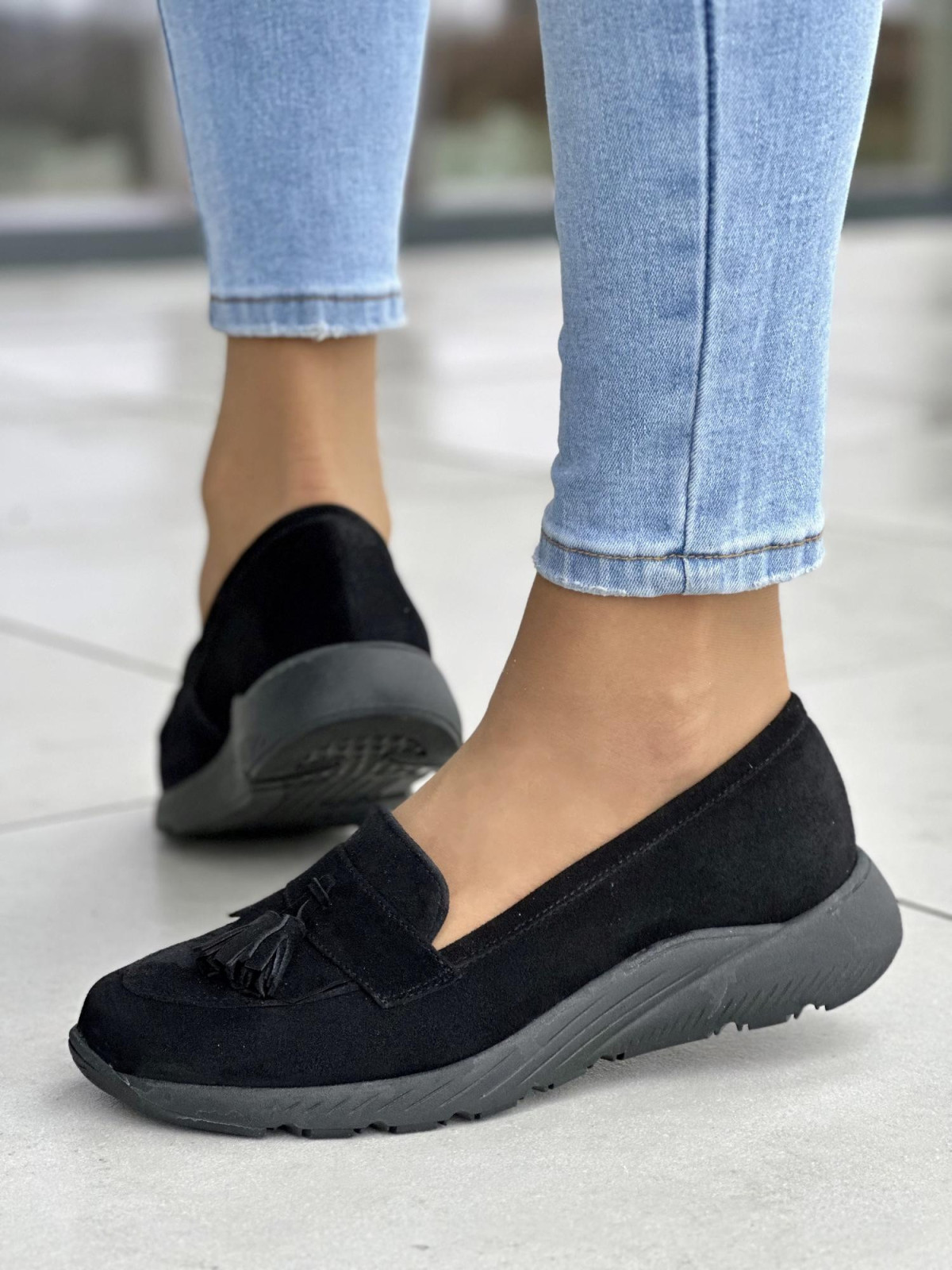 Lekkie i zgrabne czarne mokasyny damskie, skóra naturalna zamszowa