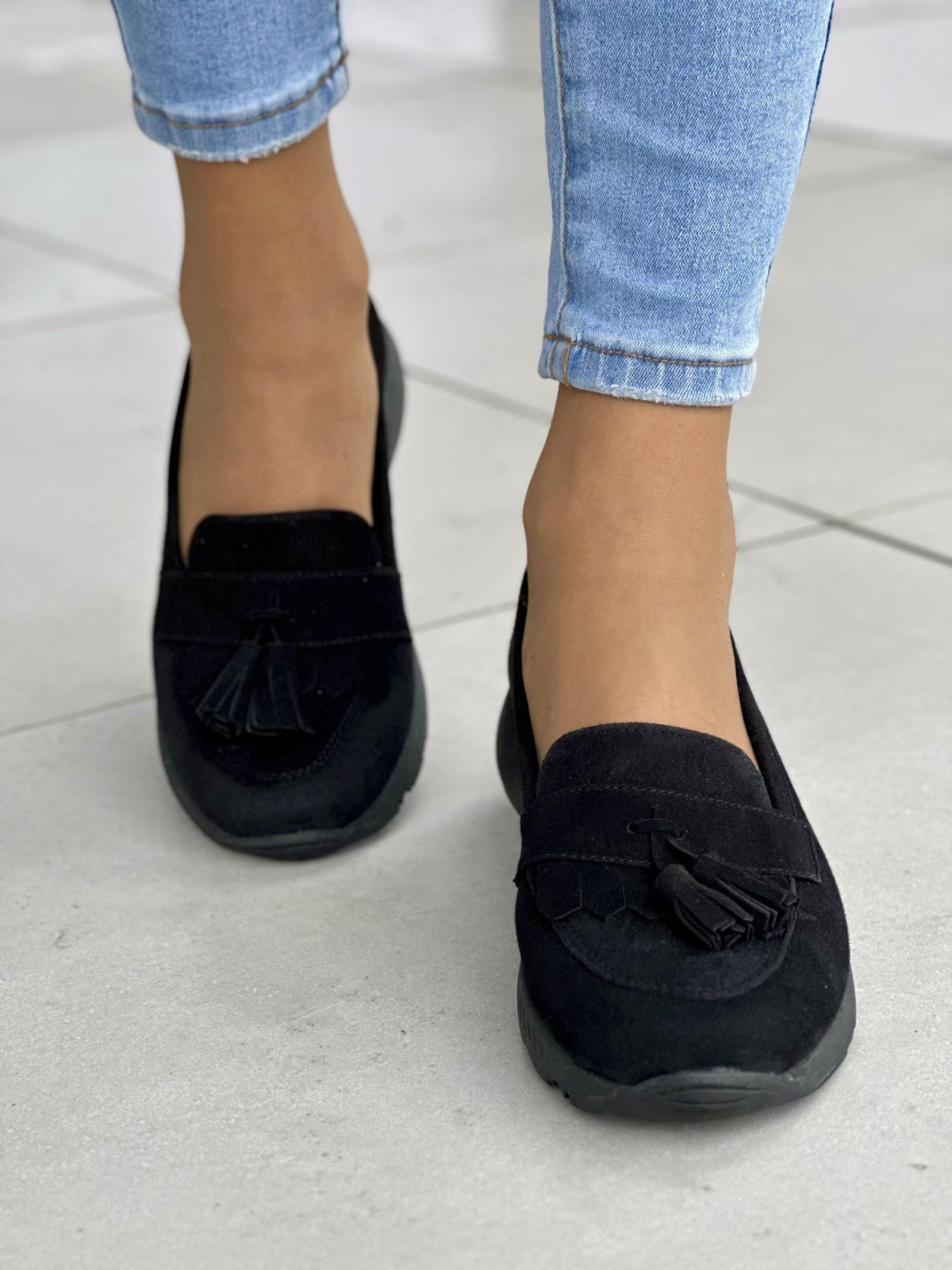 Lekkie i zgrabne czarne mokasyny damskie, skóra naturalna zamszowa