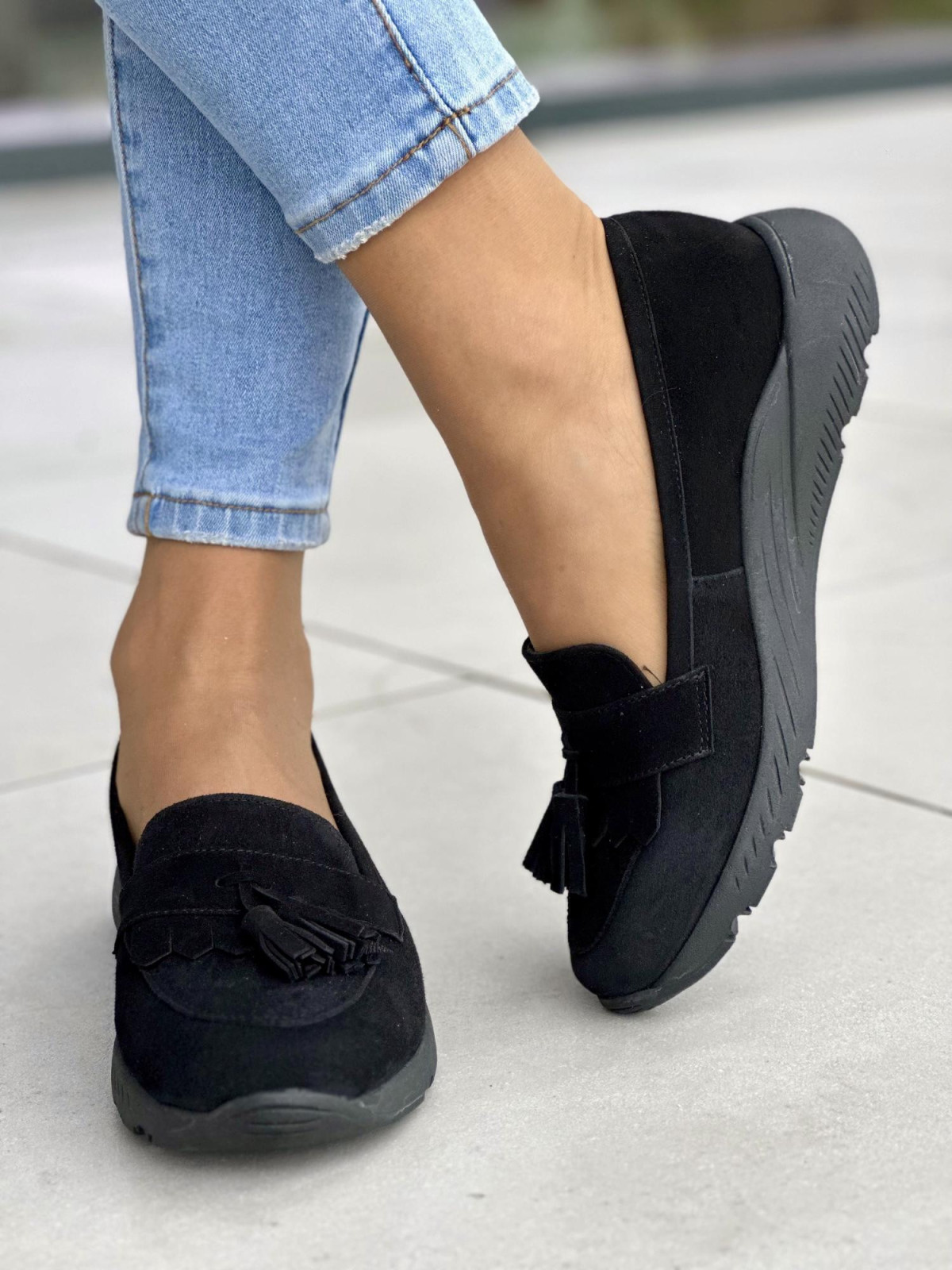 Lekkie i zgrabne czarne mokasyny damskie, skóra naturalna zamszowa