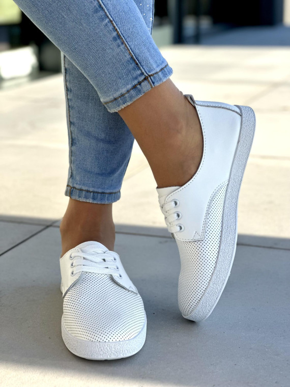 Lekkie, ażurowe białe trampki damskie, skóra naturalna