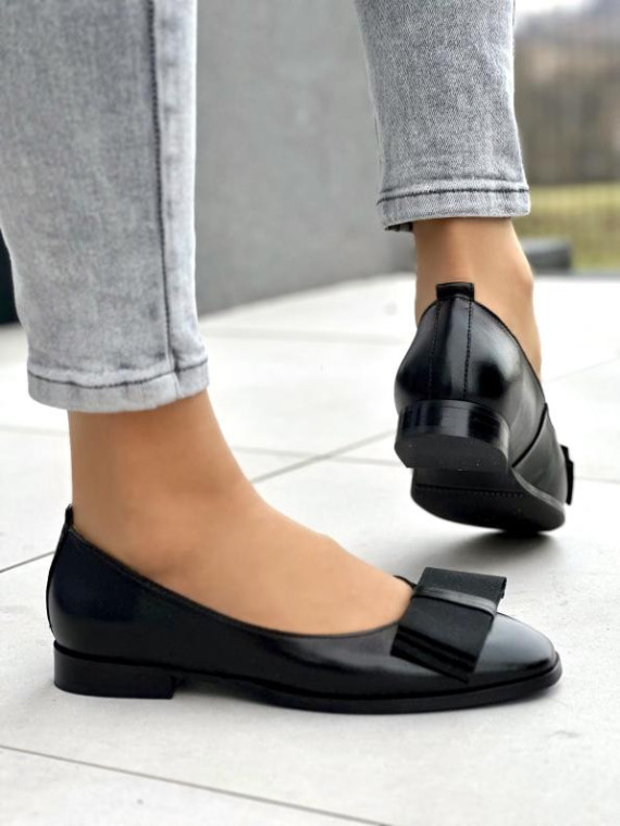 Stylowe czarne baleriny damskie z kokardą, skóra naturalna