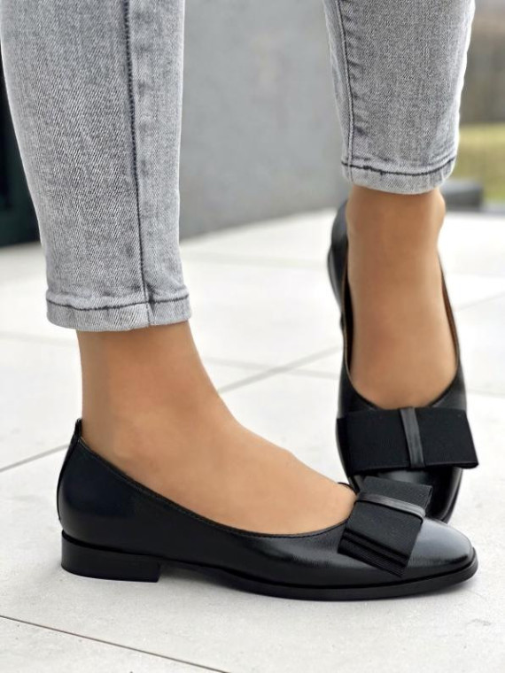 Stylowe czarne baleriny damskie z kokardą, skóra naturalna