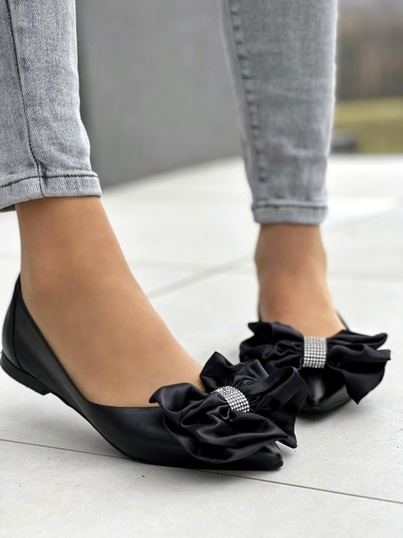 Piękne i kobiece czarne baleriny damskie z kokardą, skóra naturalna