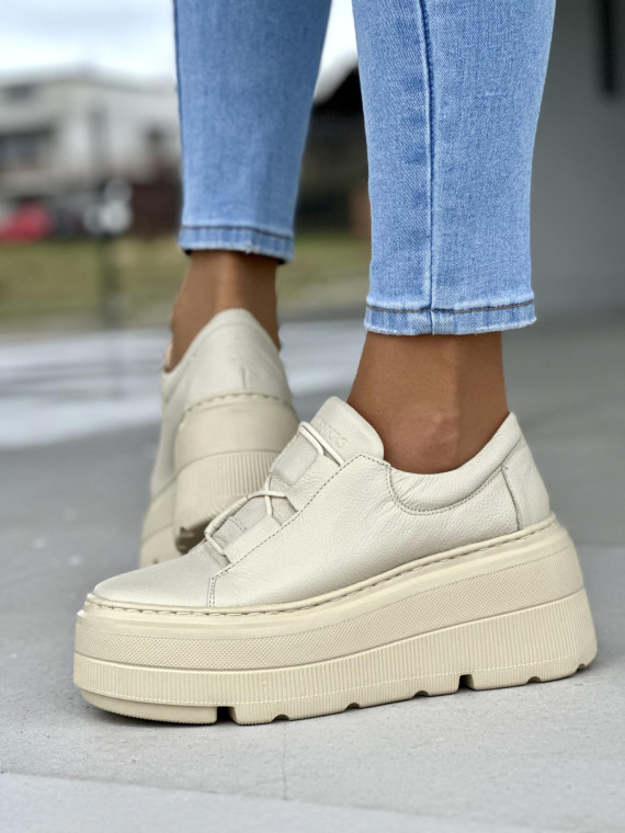 Lekkie beżowe trampki damskie na grubej platformie, skóra naturalna