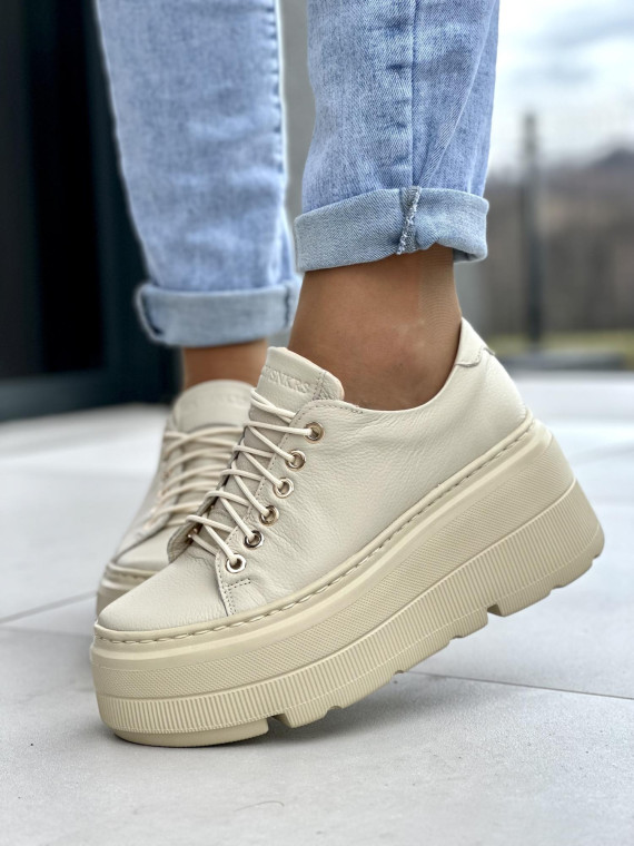 Beżowe trampki damskie na grubej lekkiej platformie, skóra naturalna