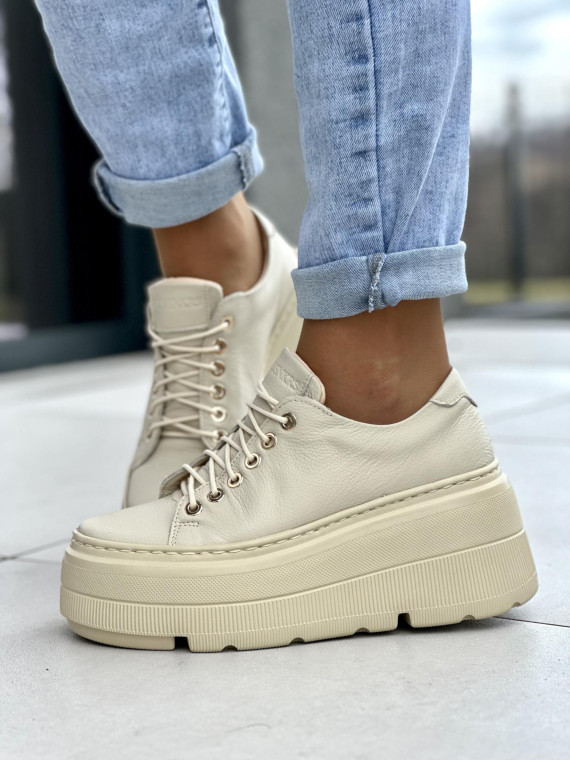 Beżowe trampki damskie na grubej lekkiej platformie, skóra naturalna