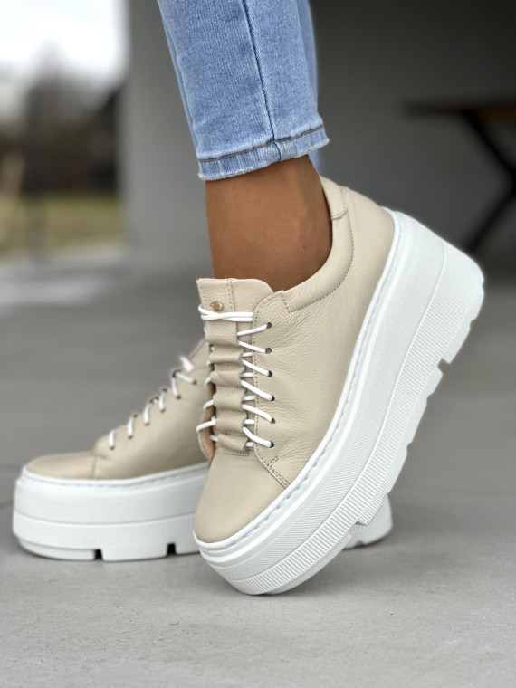 Lekkie beżowe trampki damskie na białej grubej platformie, skóra naturalna