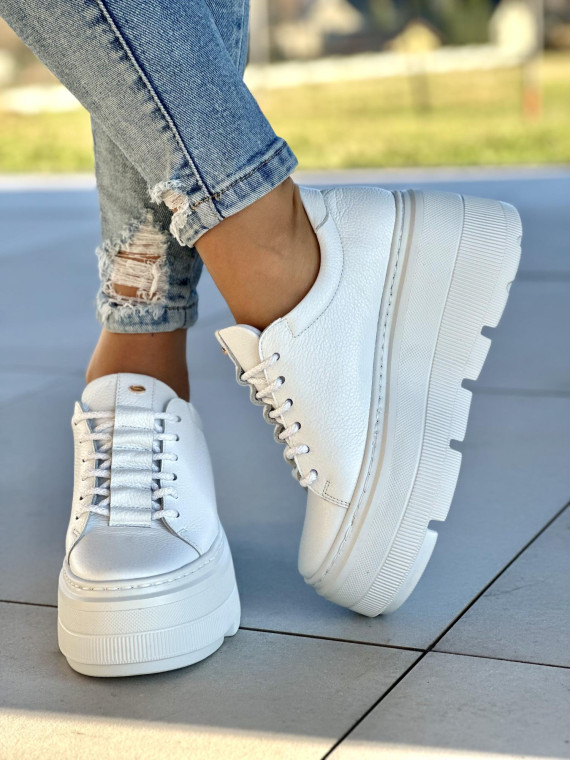 Wygodne białe trampki damskie na lekkiej grubej platformie, skóra naturalna