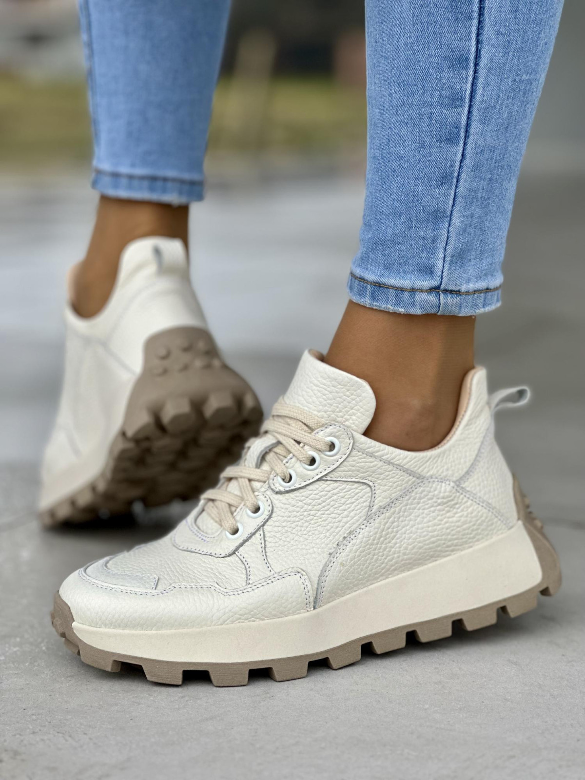 Wygodne kremowe sneakersy damskie, skóra naturalna