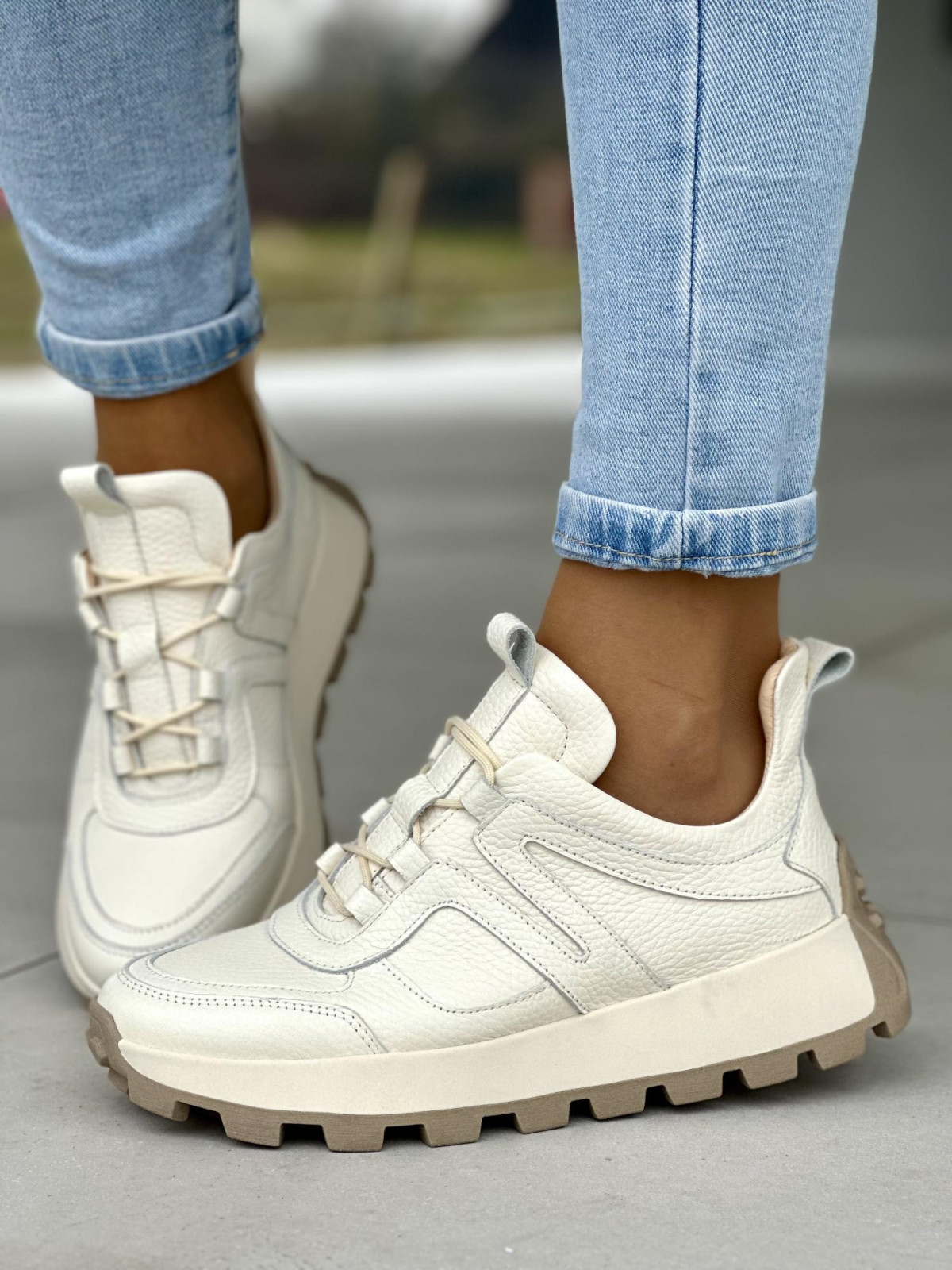 Śliczne kremowe sneakersy damskie, skóra naturalna