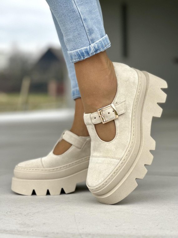 Beżowe półbuty damskie z klamrą, na grubej podeszwie, skóra naturalna