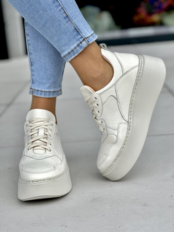 Wygodne kremowe sneakersy damskie na platformie, skóra naturalna