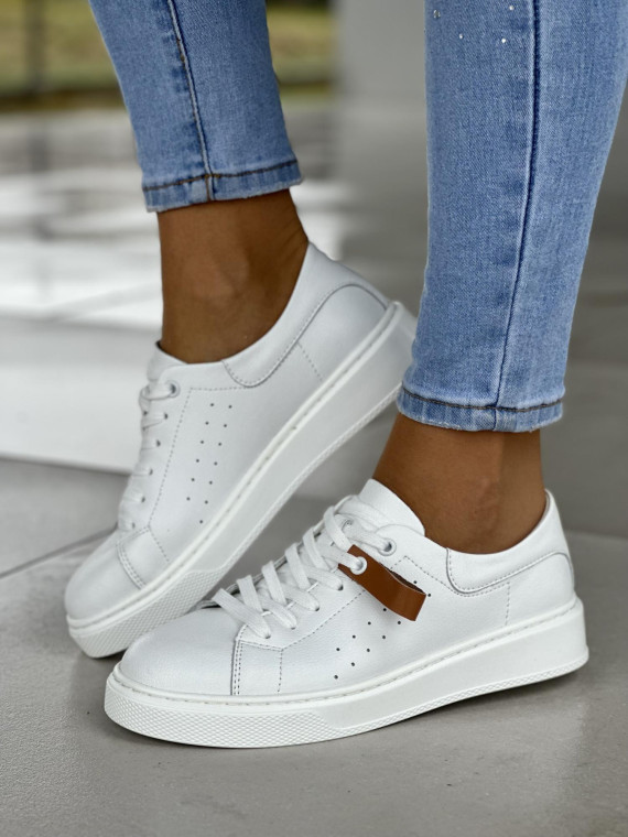 Lekkie białe trampki damskie, skóra naturalna