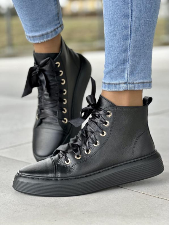 Oryginalne wysokie czarne trampki damskie sznurowane wstążką, skóra naturalna