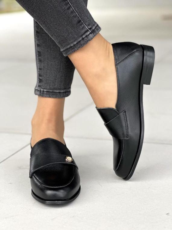 Zgrabne i wygodne czarne mokasyny damskie, skóra naturalna