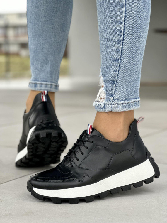 Stylowe czarne sneakersy damskie, skóra naturalna