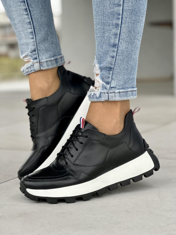 Stylowe czarne sneakersy damskie, skóra naturalna