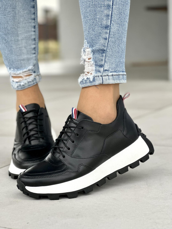 Stylowe czarne sneakersy damskie, skóra naturalna