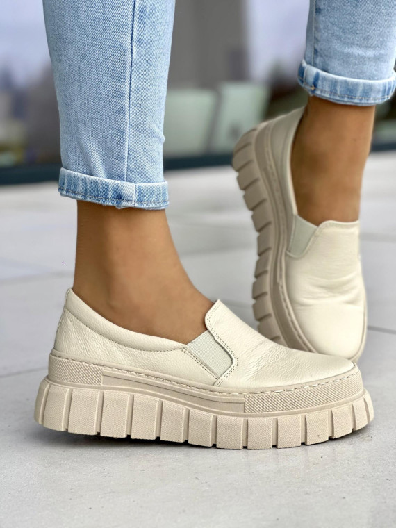 Beżowe wsuwane półbuty damskie, skóra naturalna