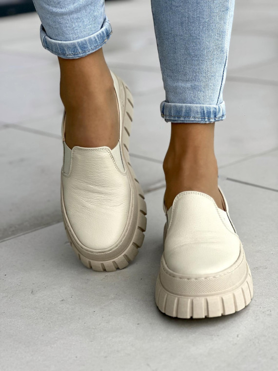 Beżowe wsuwane półbuty damskie, skóra naturalna