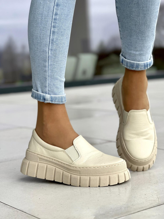 Beżowe wsuwane półbuty damskie, skóra naturalna