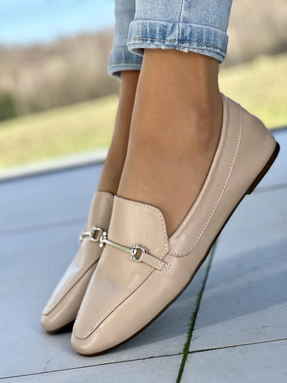Bardzo wygodne i lekkie beżowe mokasyny damskie, skóra naturalna