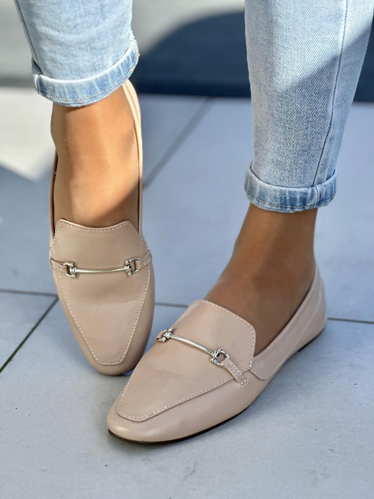 Bardzo wygodne i lekkie beżowe mokasyny damskie, skóra naturalna