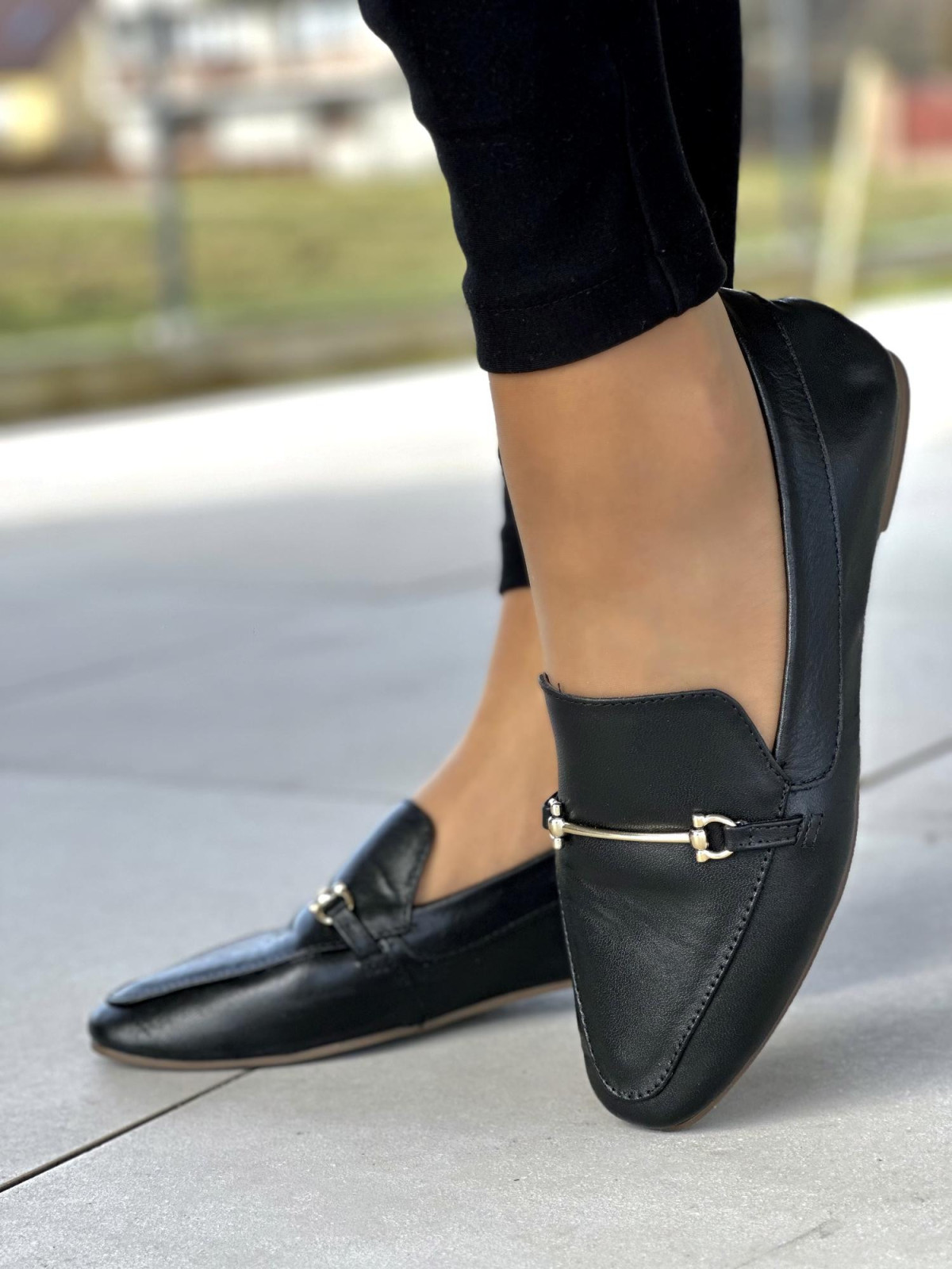Wygodne i bardzo lekkie czarne mokasyny damskie, skóra naturalna