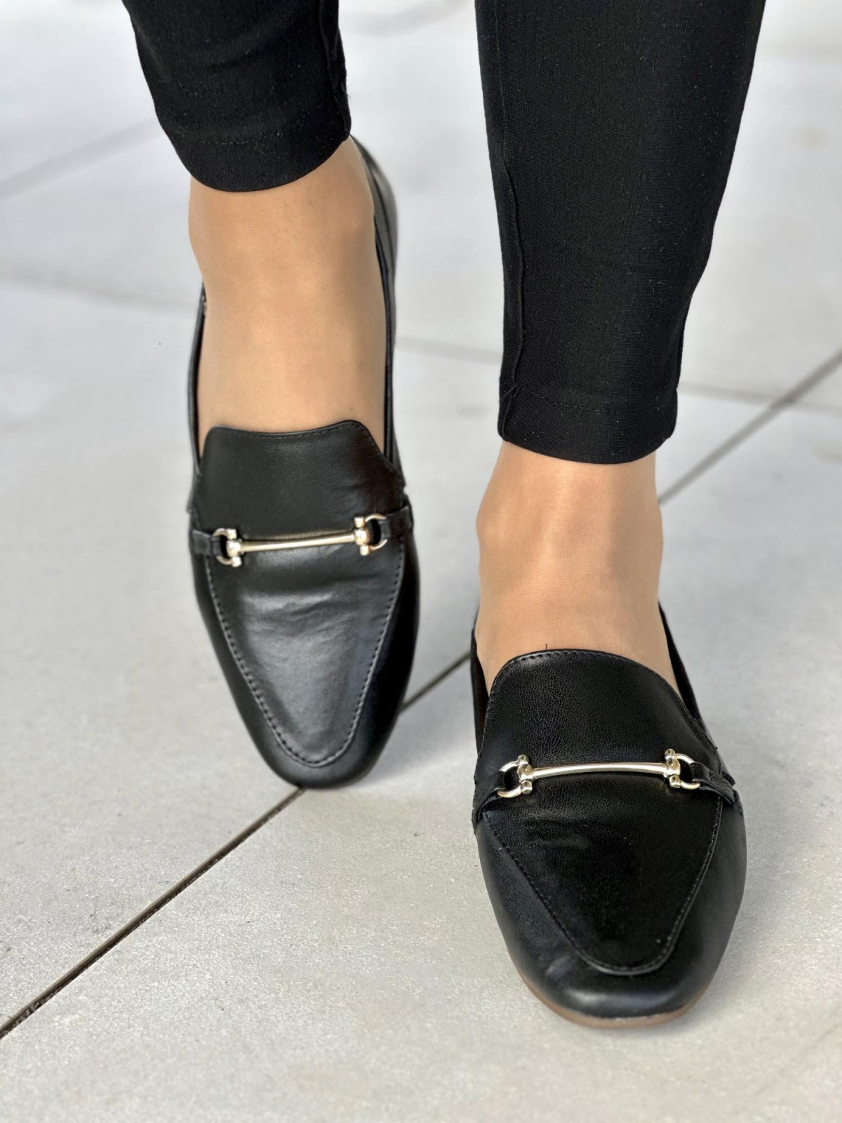 Wygodne i bardzo lekkie czarne mokasyny damskie, skóra naturalna