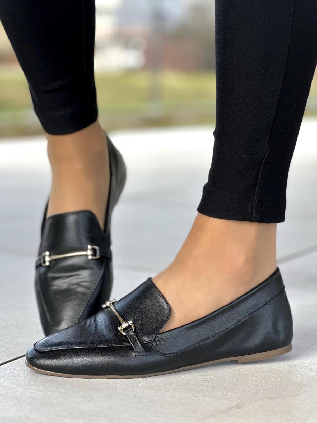 Wygodne i bardzo lekkie czarne mokasyny damskie, skóra naturalna