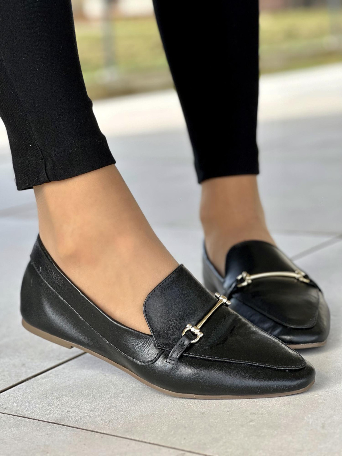 Wygodne i bardzo lekkie czarne mokasyny damskie, skóra naturalna