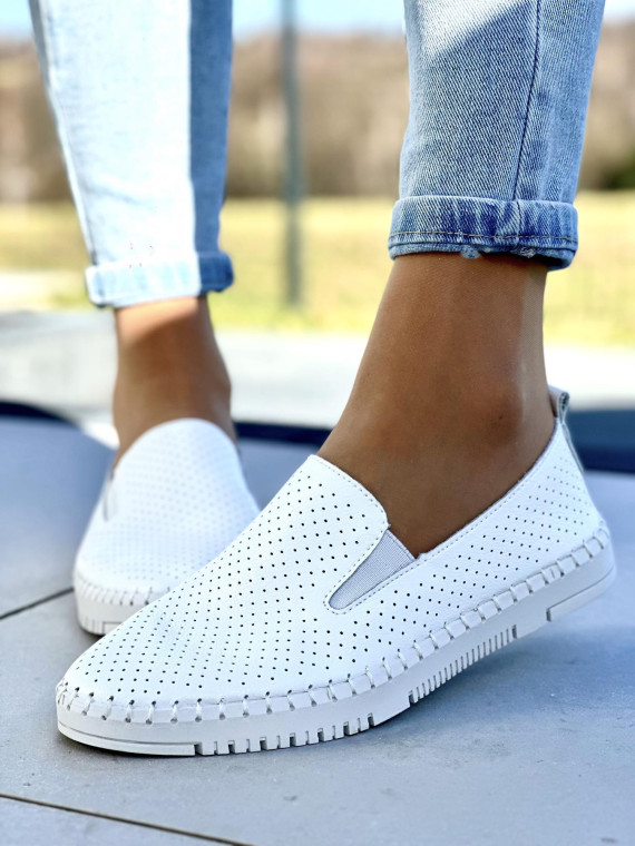 Ażurowe lekkie białe mokasyny damskie, skóra naturalna